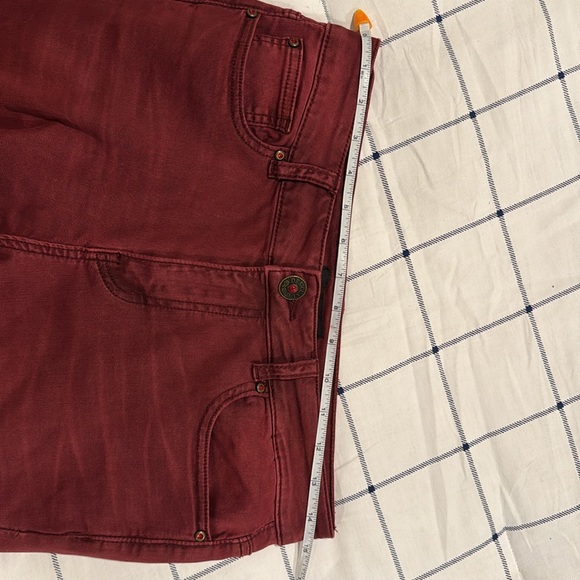 Desigual cropped jeans deep red with beautiful hem details and zipper size 40 - Picture 10 of 12